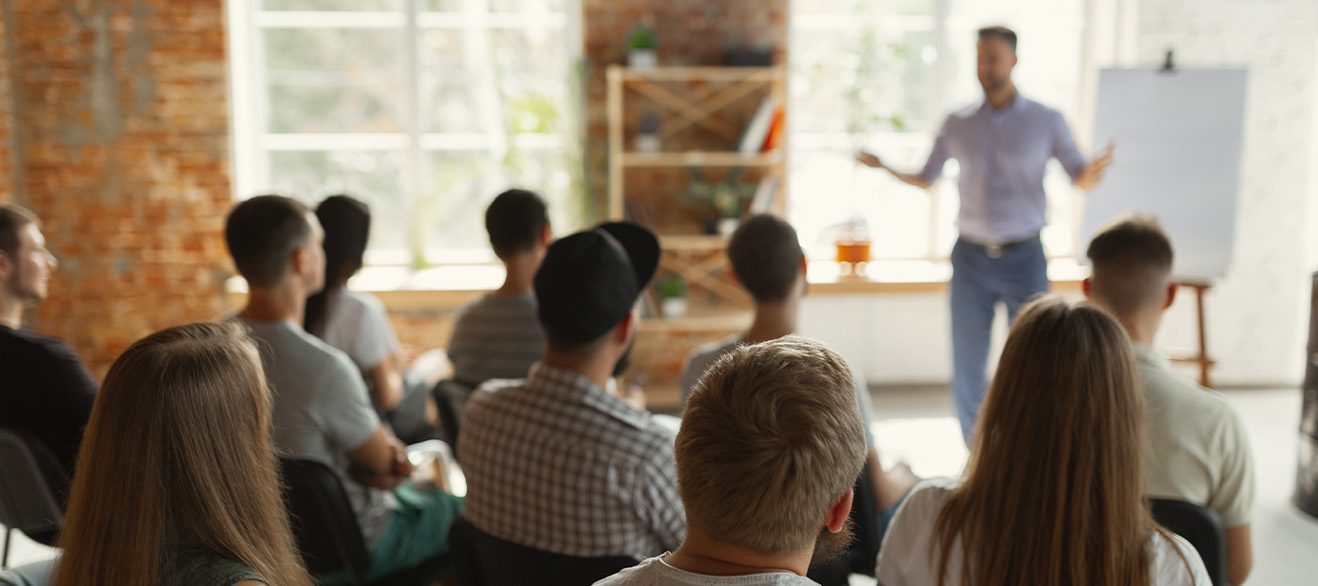 Découvrez le programme de formations, en partenariat avec AFTRAL !